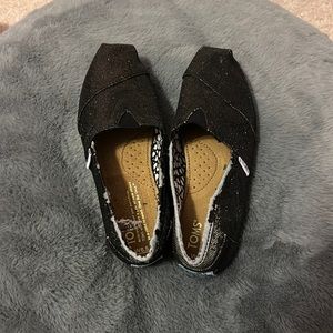 Black glitter Toms women’s size 6.5. Used condition